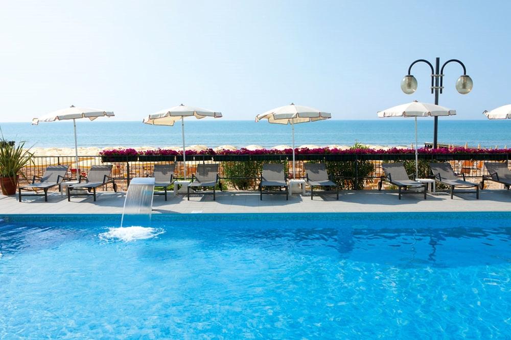 Victoria Frontemare Beach & Spa Hotel Jesolo Dış mekan fotoğraf